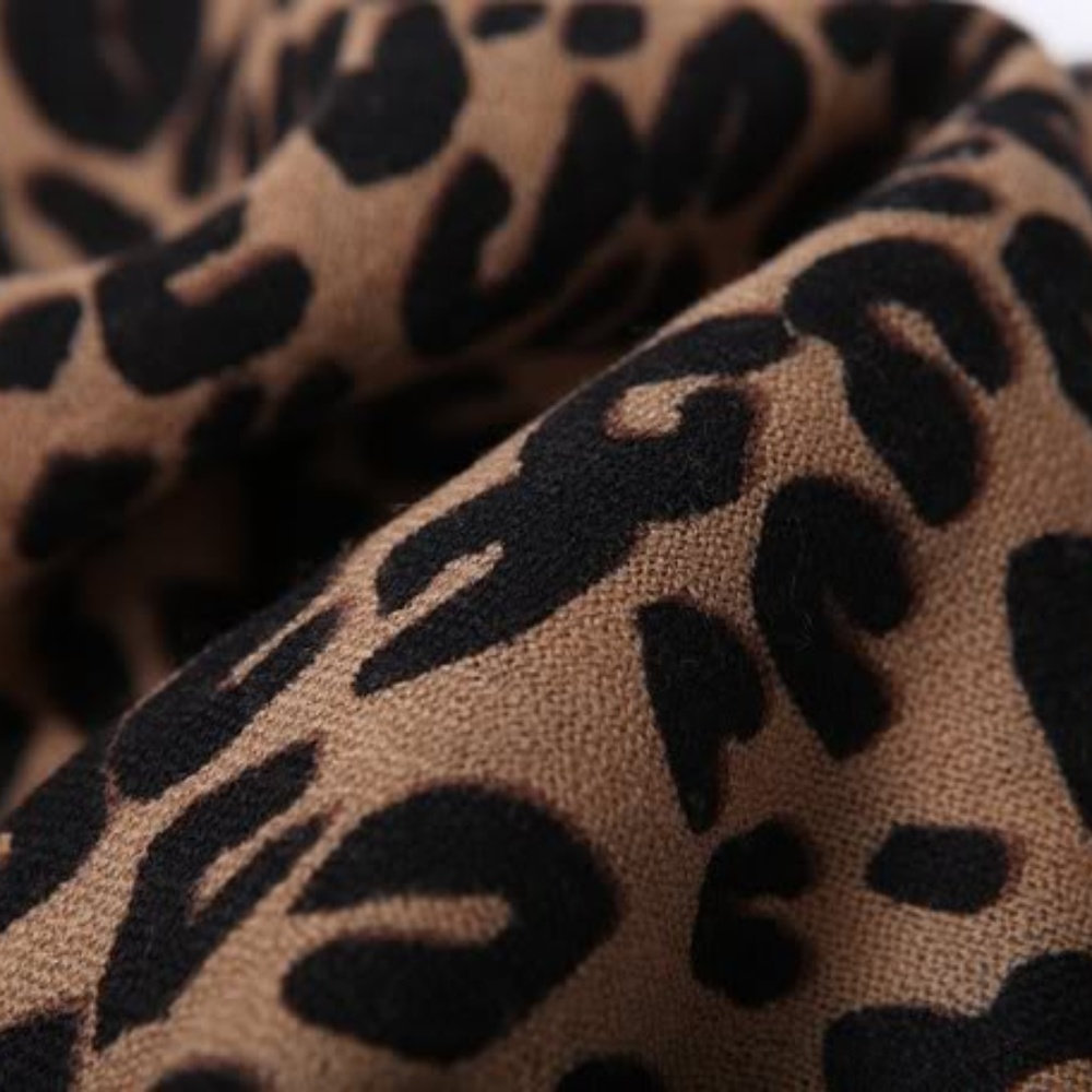 Astory Wool Leopard Prints Women's Scarf